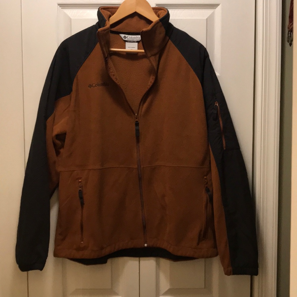 Columbia sport wear company fleece
